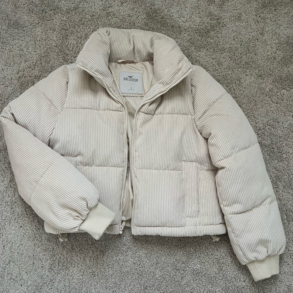Hollister Cream Corduroy Puffer Jacket